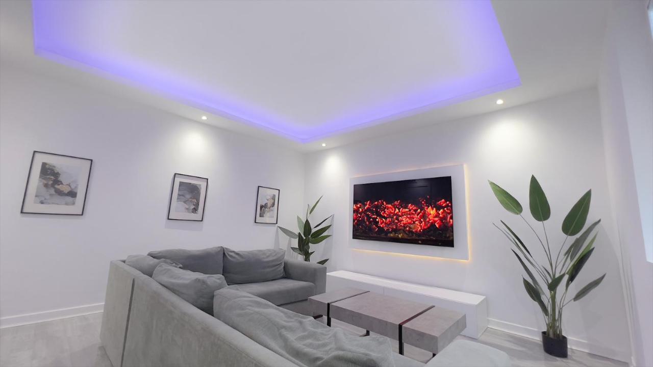 Stunning Luxury Apartment Near Motherwell Wishaw  Exteriör bild