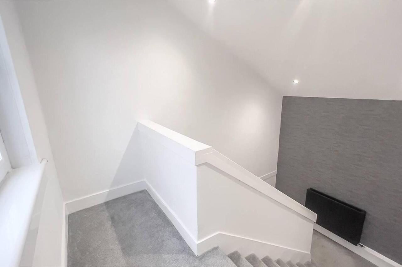 Stunning Luxury Apartment Near Motherwell Wishaw  Exteriör bild