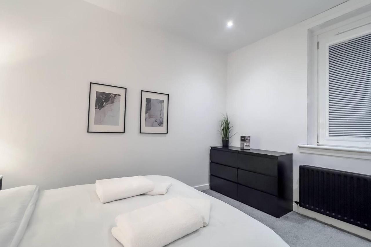 Stunning Luxury Apartment Near Motherwell Wishaw  Exteriör bild